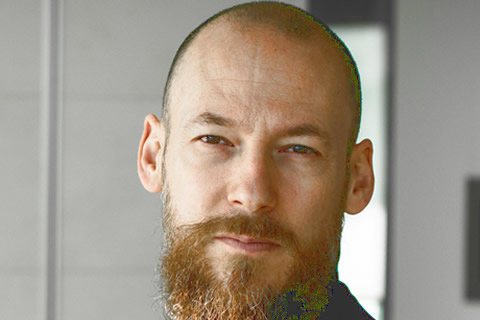 Picture of a man from a testimonial called Cristi